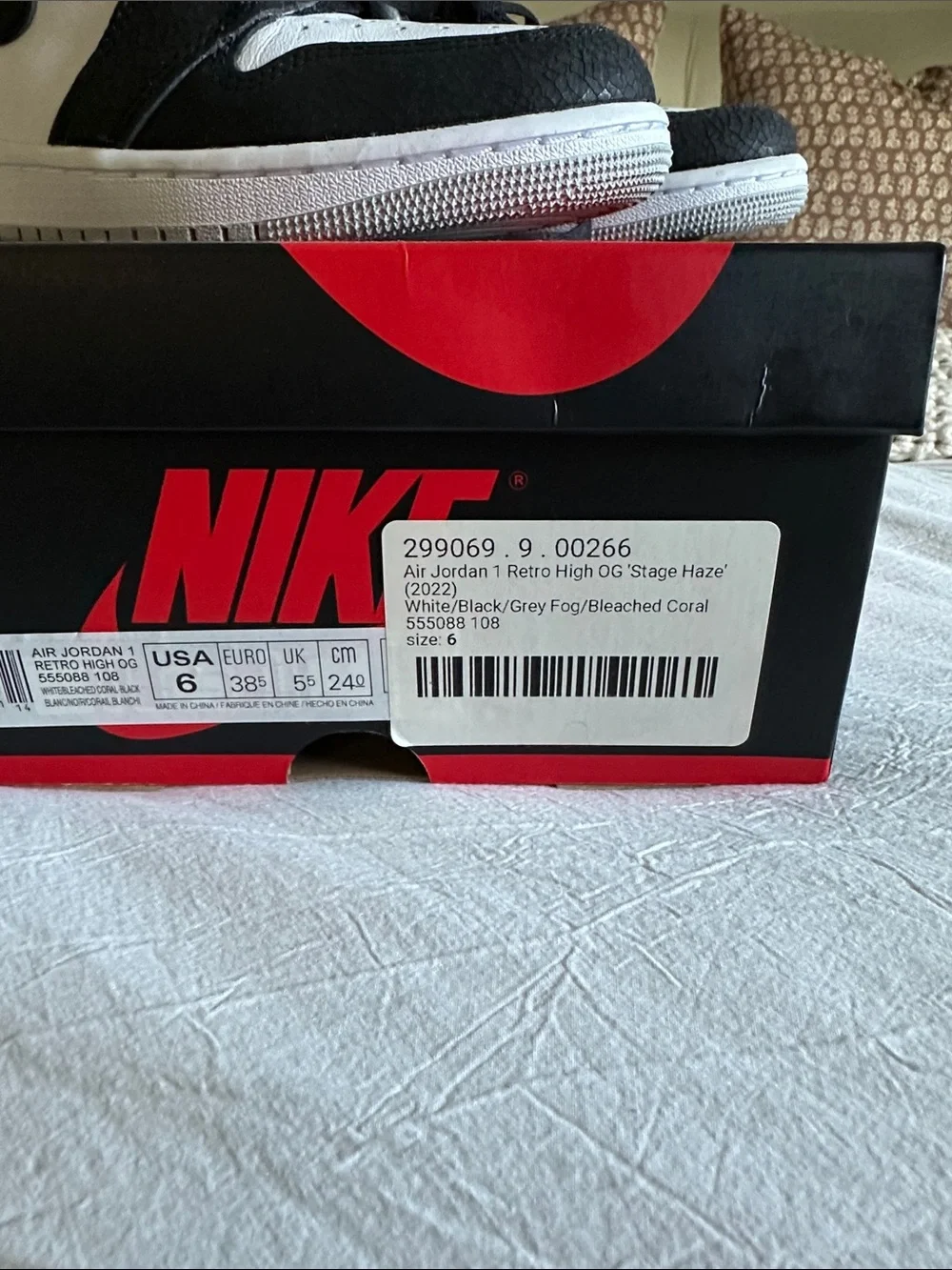 Nike Air Jordan 1 Mid White Black Gray